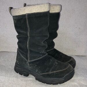 Sorel women’s size 7 Black suede winter Boots with Cream faux sherling Interior